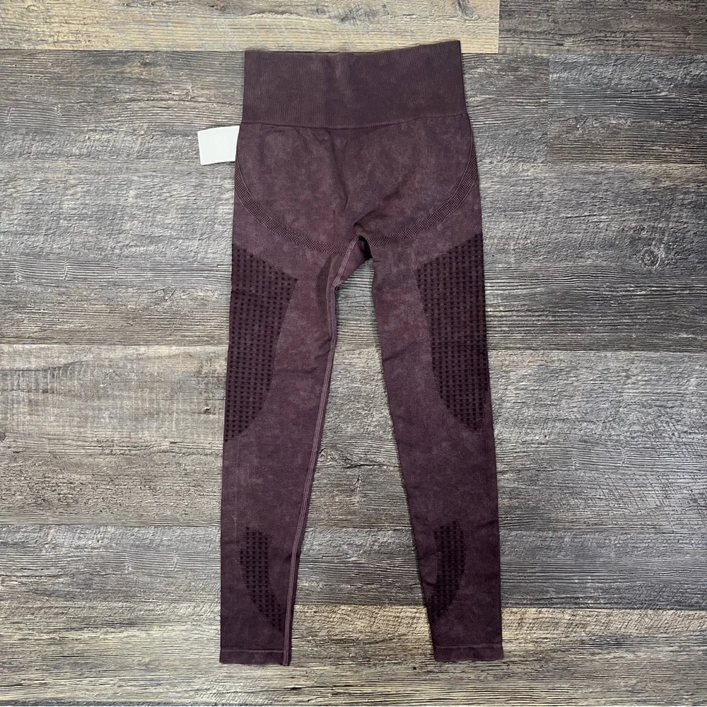 NWT Mend athletics purple moto style seamless legging pants size medium M B51 - Picture 4 of 4